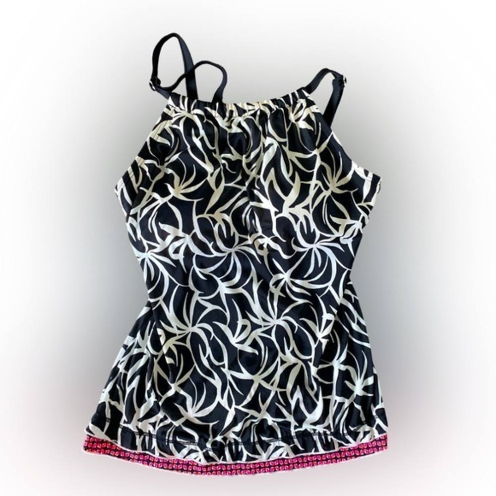24th and Ocean Tankini Top - M black.  Pink , polyester spandex